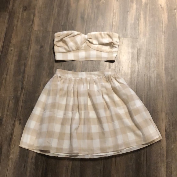 Two piece crop set! - Picture 1 of 5